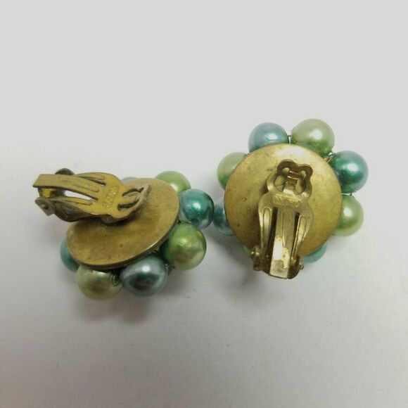 Vintage Green Cluster Clip On Earring, Beaded Retro Color 60s 70s Syle Japan - Picture 3 of 7